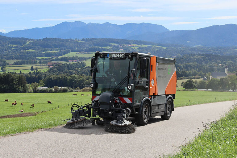 kleine Kehrmaschine Irschenberg